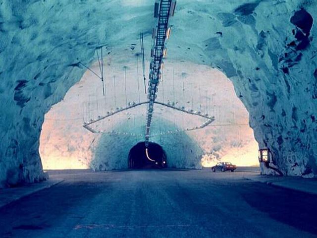 Самые красивые автомобильные тоннели в мире